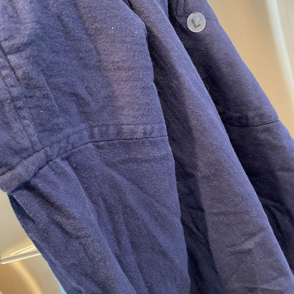 NWOT American Eagle Outfitters Navy Blue Flannel Long Sleeve Button Shirt Large - Picture 15 of 15